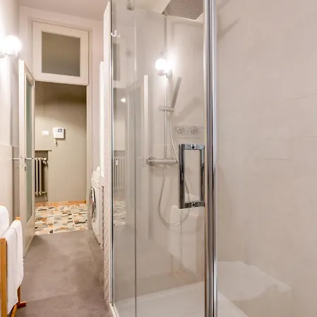 Book Now! A 1 Min Walk From Duomo Of Parma