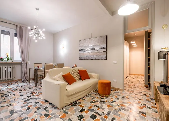 Book Now! A 1 Min Walk From Duomo Of Apartment *