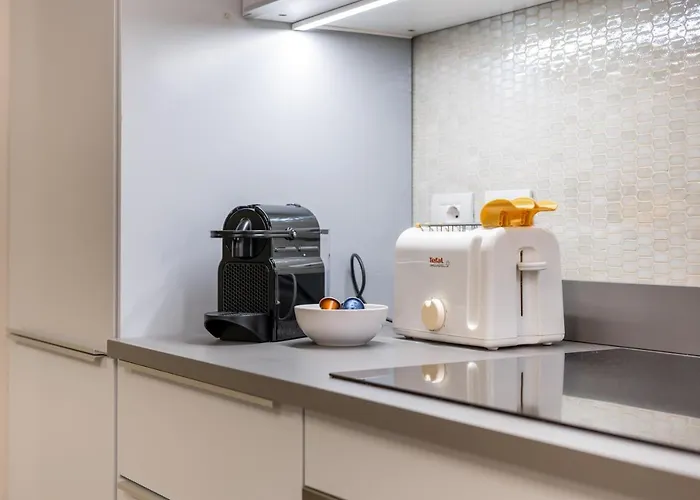 Book Now! A 1 Min Walk From Duomo Of Apartment *